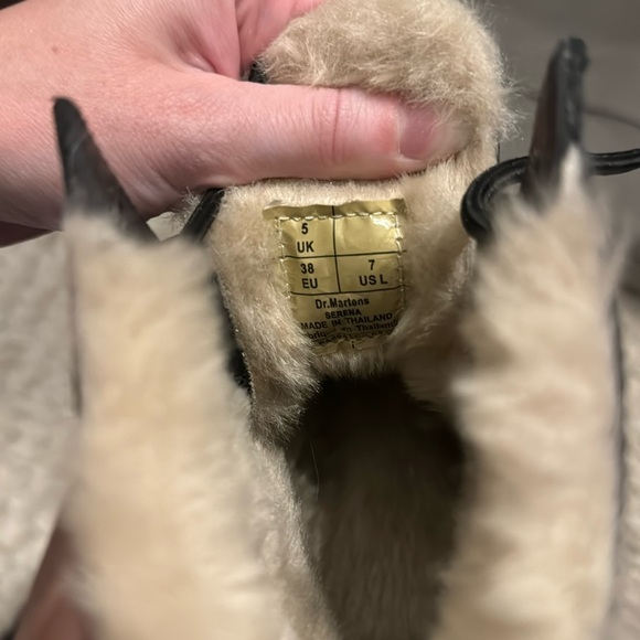 Dr. Marten fur lined Serena boots - Picture 3 of 4